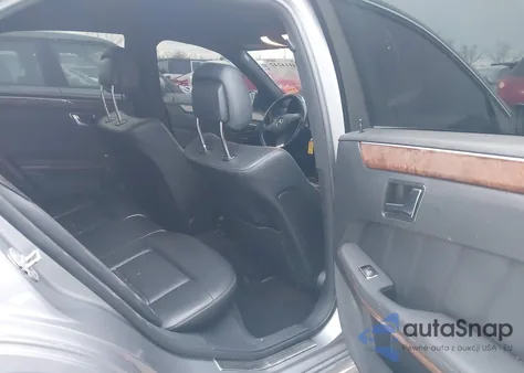 2010 Mercedes-Benz E 350 4Matic z USA, uszkodzony, nr VIN WDDHF8HB3AA056117